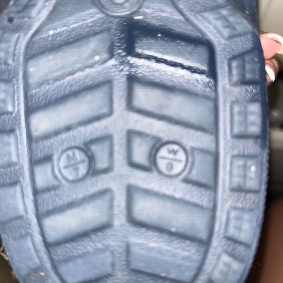 CROCS Blue Slippers with Cozy Winter Design - Picture 6 of 6